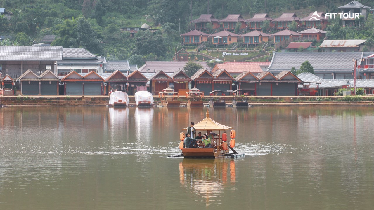 Bến Thuyền Thơ Mộng Ban Rak Thai