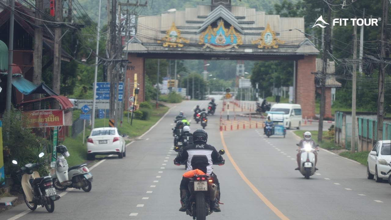 Tiến Vào Thị Trấn Pai Thơ Mộng
